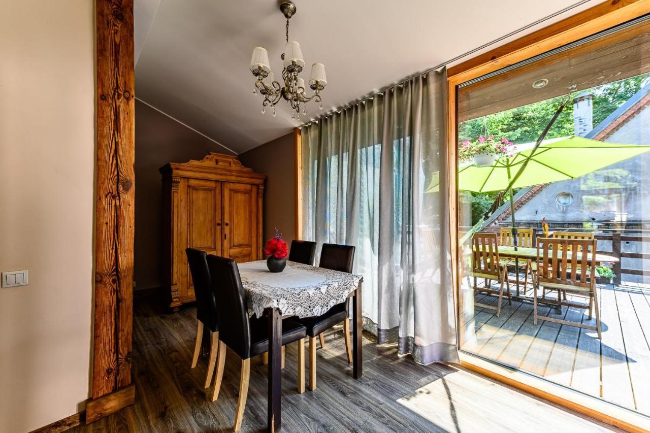 Holiday Apartment With Terrace Liepaja Bagian luar foto