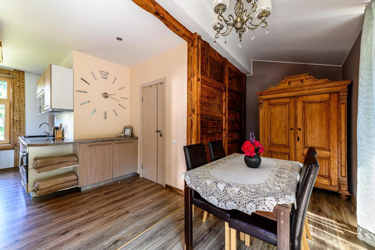 Holiday Apartment With Terrace Liepaja Bagian luar foto